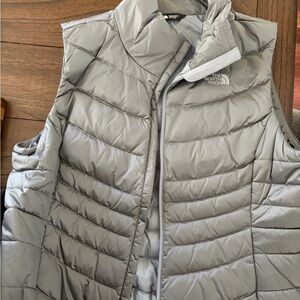 The North Face Women's Silver Puffer Vest